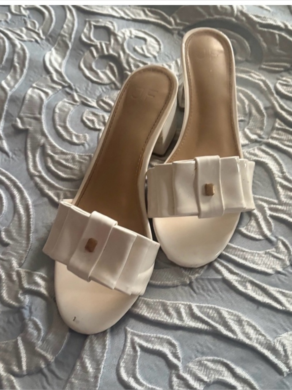 Women’s White Slide Mules with Pleated Strap